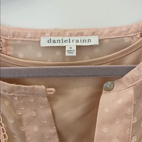 Sheer top with cami - Picture 2 of 4